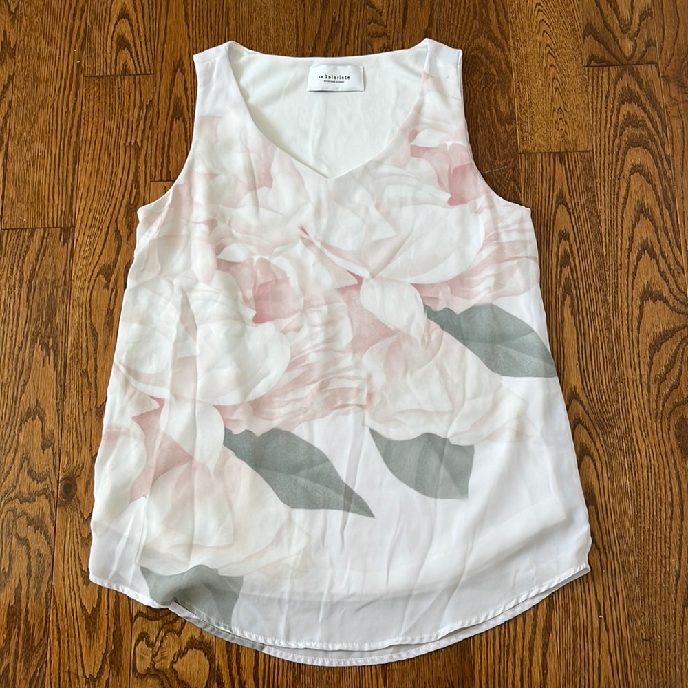 LE GALERISTE Kaplan Wearable Art V-neck Tank (in Small)